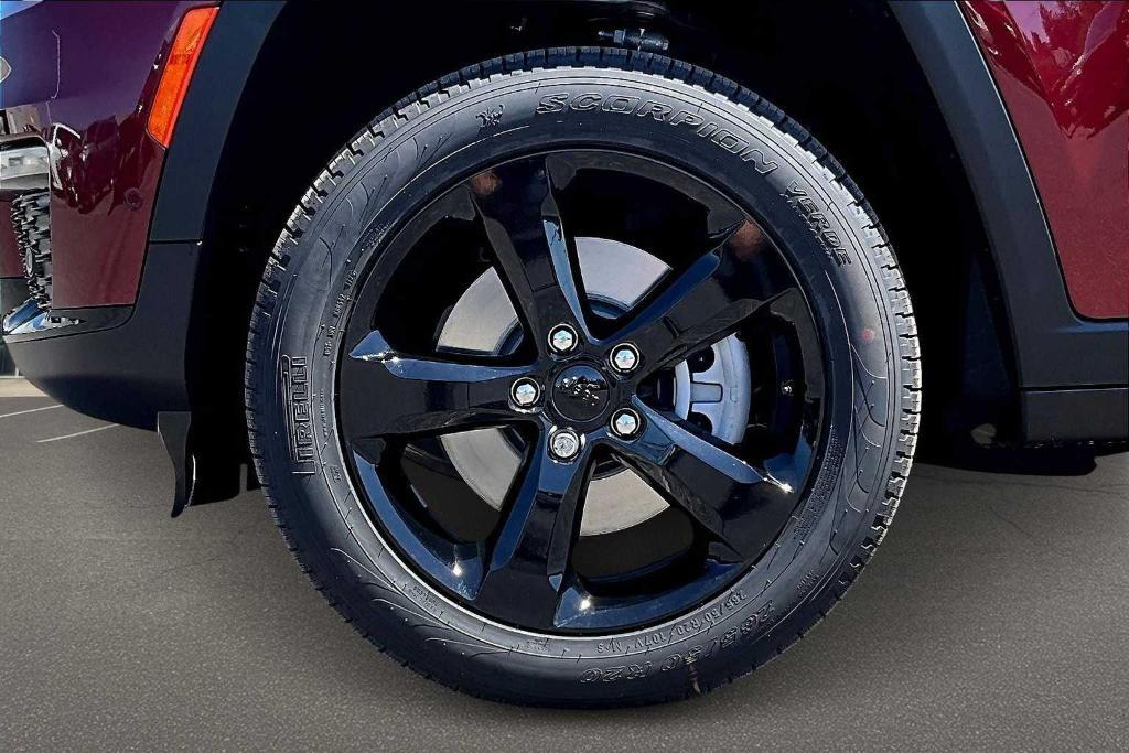 new 2025 Jeep Grand Cherokee L car, priced at $54,502