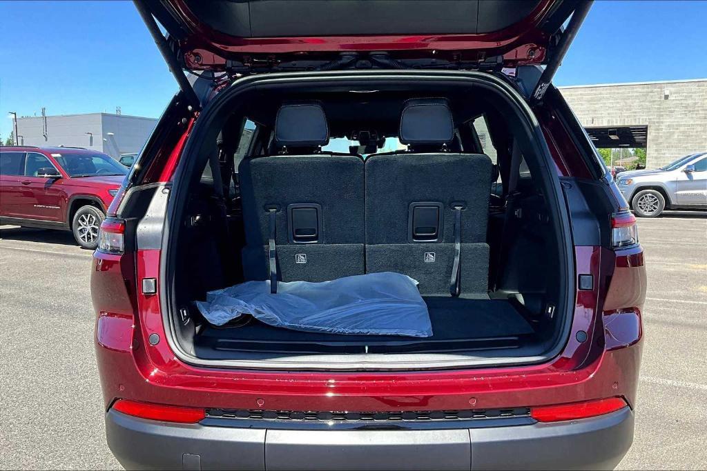 new 2025 Jeep Grand Cherokee L car, priced at $54,502