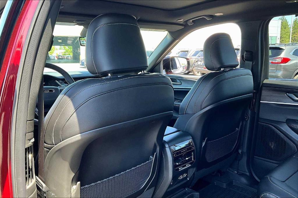 new 2025 Jeep Grand Cherokee L car, priced at $54,502