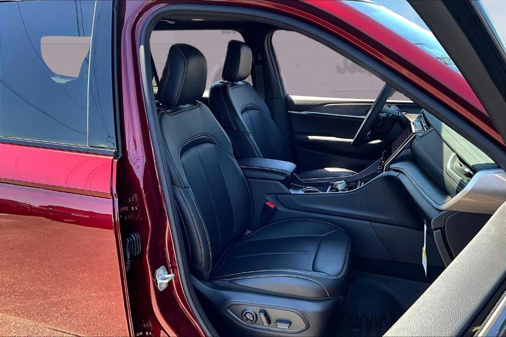 new 2025 Jeep Grand Cherokee L car, priced at $54,502
