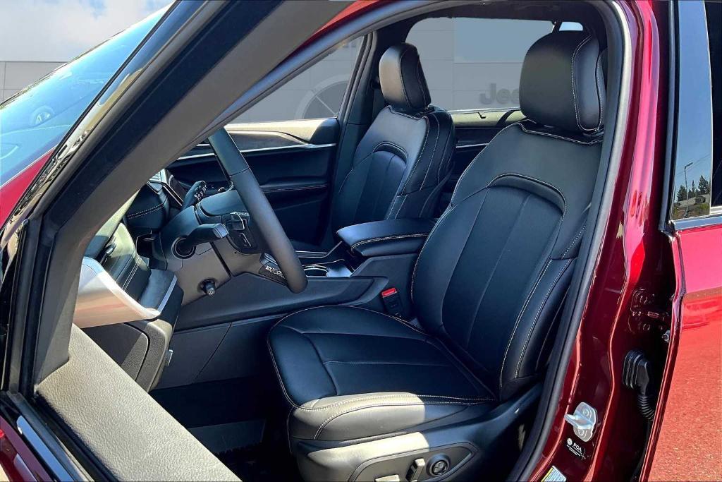 new 2025 Jeep Grand Cherokee L car, priced at $54,502