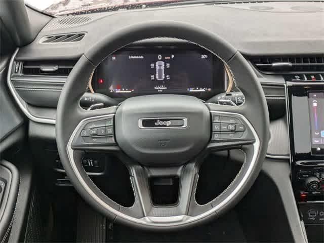 new 2025 Jeep Grand Cherokee car, priced at $38,000
