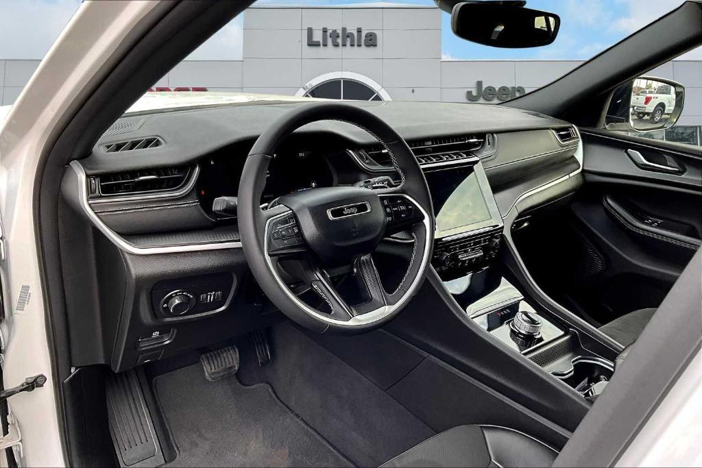 used 2024 Jeep Grand Cherokee car, priced at $32,745