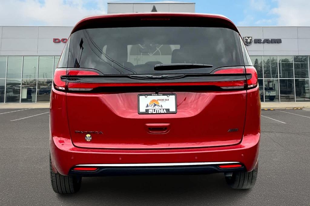 new 2026 Chrysler Pacifica car, priced at $52,858