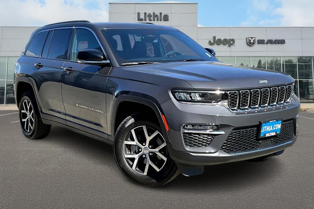 used 2025 Jeep Grand Cherokee car, priced at $44,500