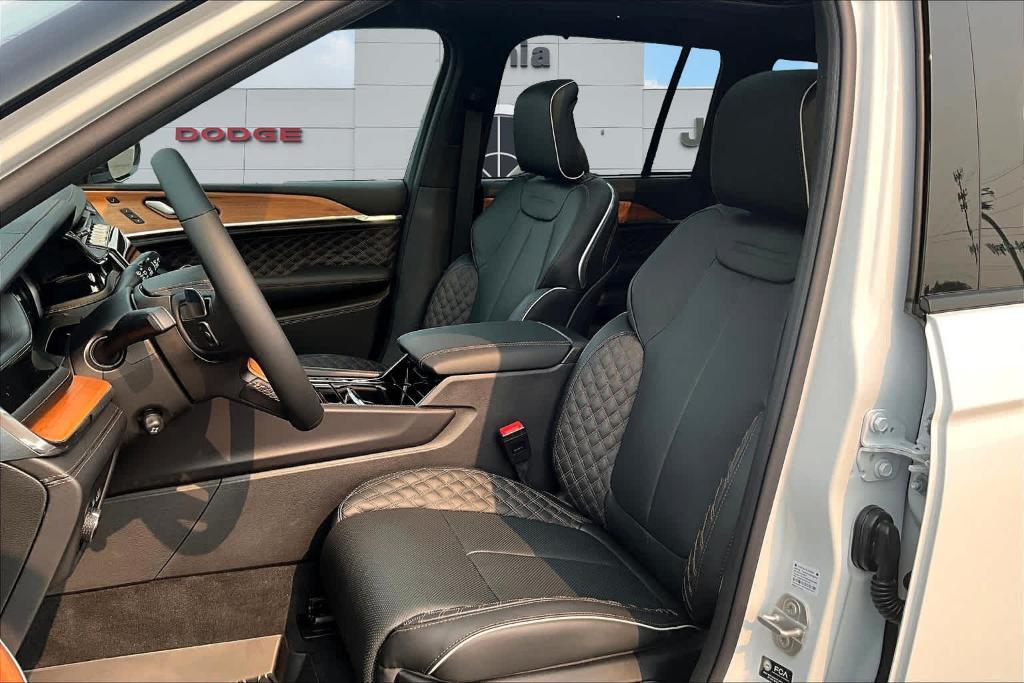 new 2025 Jeep Grand Cherokee car, priced at $66,950
