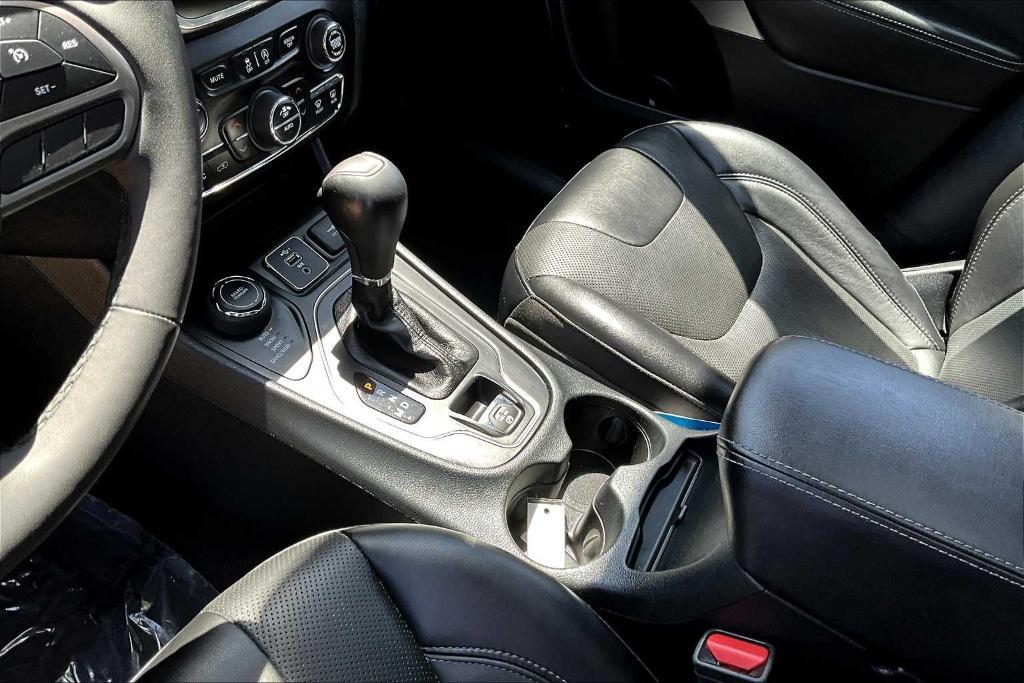 used 2022 Jeep Cherokee car, priced at $21,995