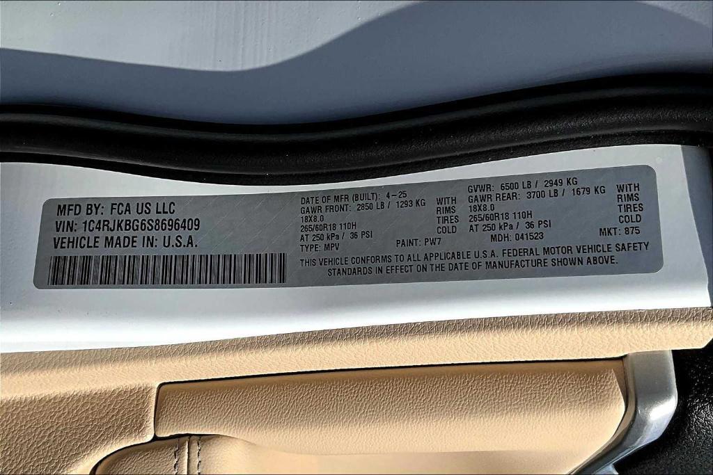 new 2025 Jeep Grand Cherokee L car, priced at $50,900