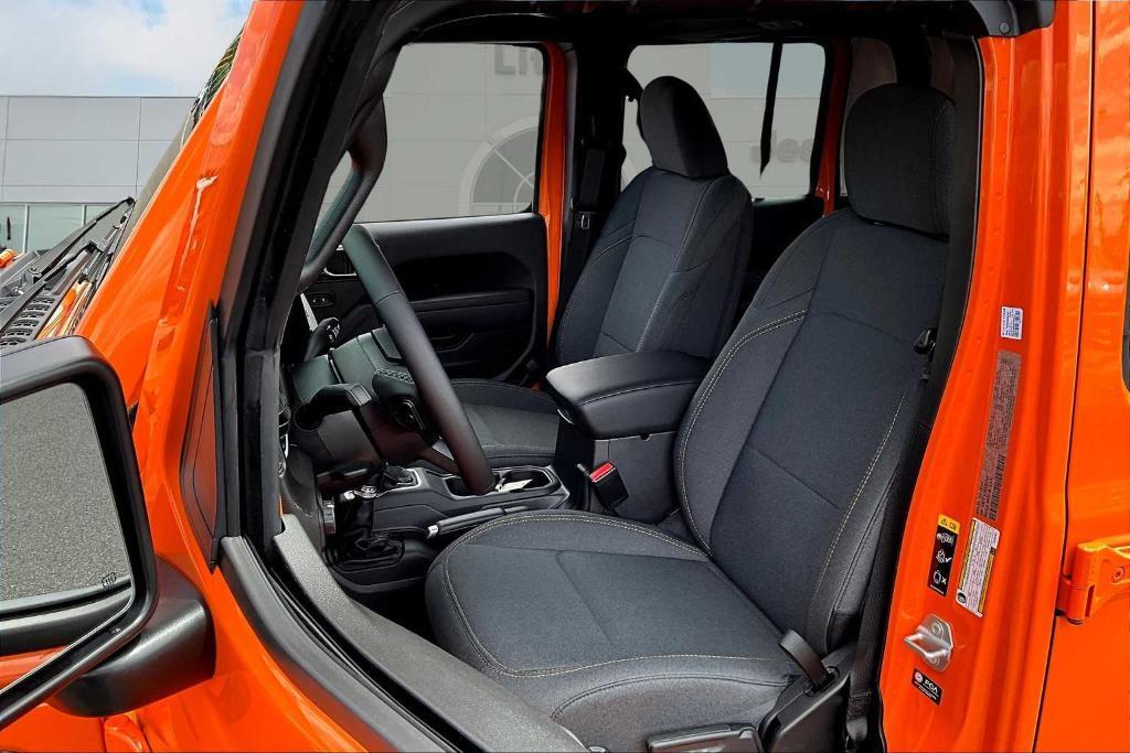 new 2025 Jeep Gladiator car, priced at $50,256