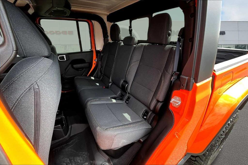 new 2025 Jeep Gladiator car, priced at $50,256