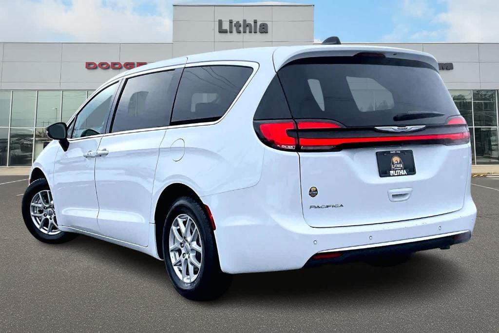 used 2024 Chrysler Pacifica car, priced at $30,495