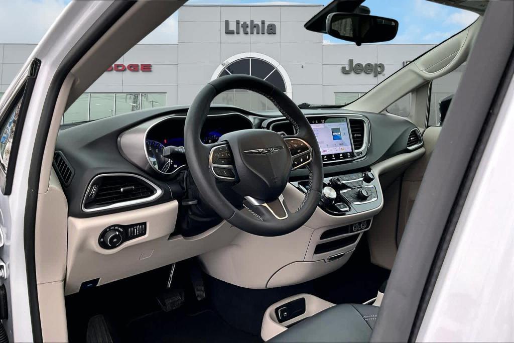 used 2024 Chrysler Pacifica car, priced at $30,495