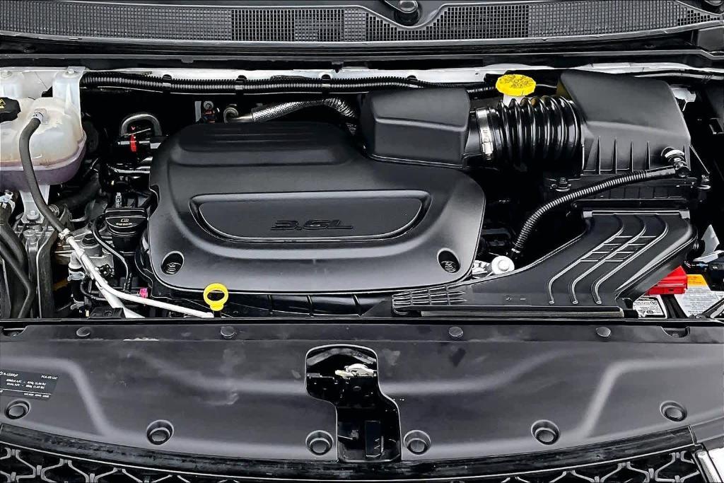 used 2024 Chrysler Pacifica car, priced at $30,495