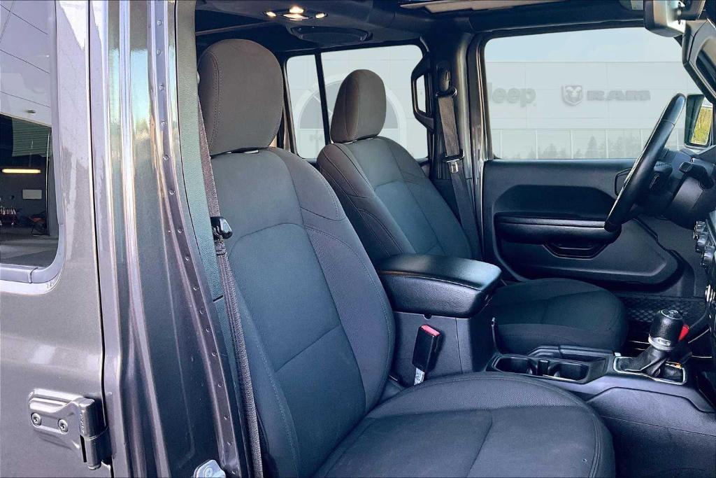 used 2021 Jeep Wrangler Unlimited car, priced at $31,000