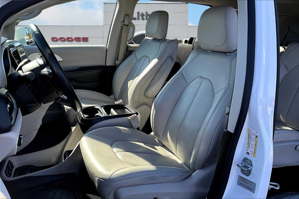 used 2018 Chrysler Pacifica Hybrid car, priced at $22,900