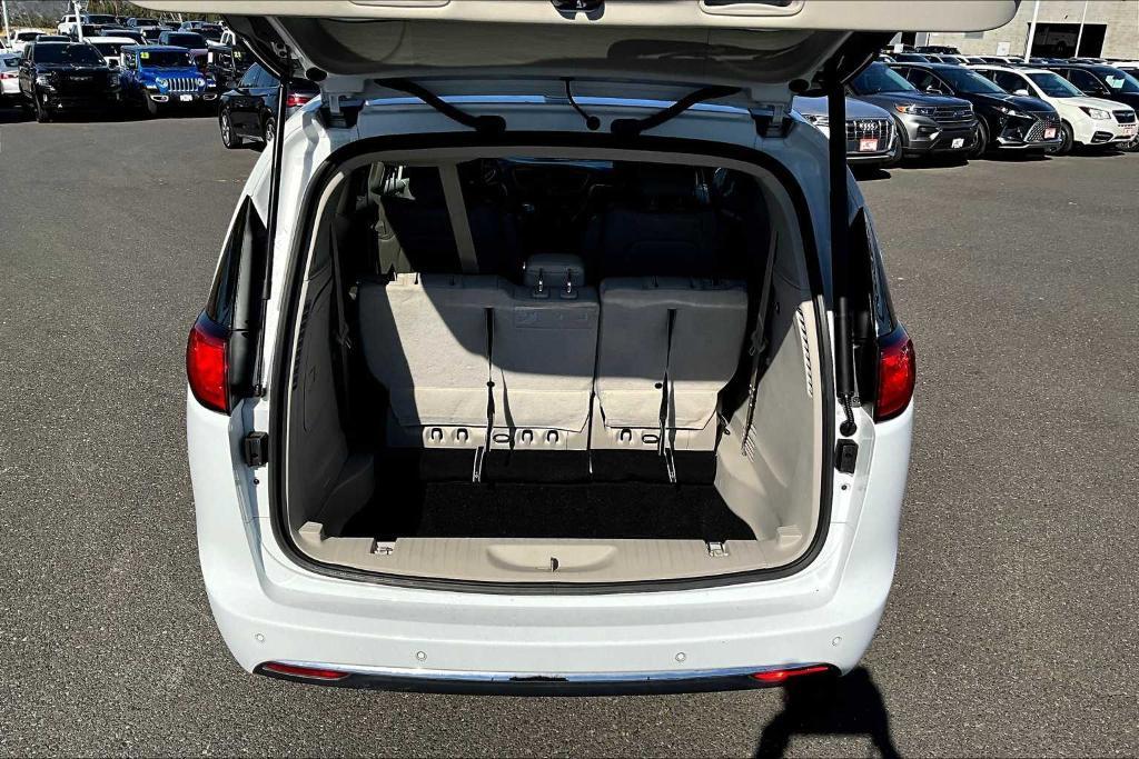 used 2018 Chrysler Pacifica Hybrid car, priced at $22,900