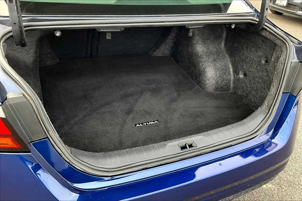 used 2023 Nissan Altima car, priced at $21,900