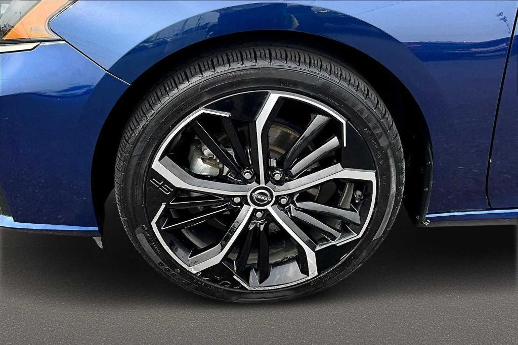 used 2023 Nissan Altima car, priced at $21,900