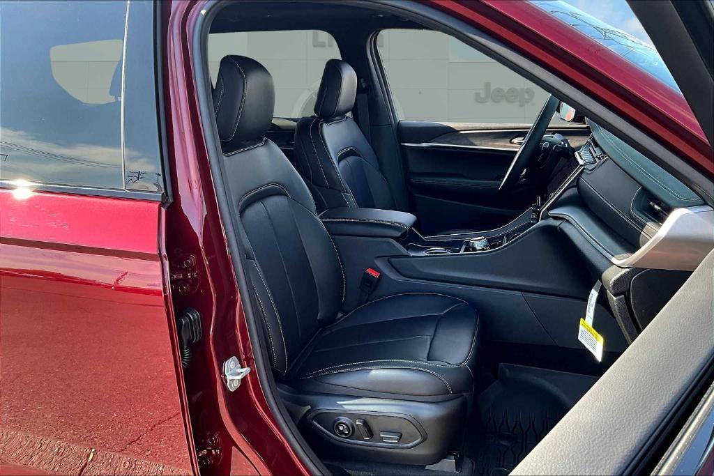 new 2025 Jeep Grand Cherokee L car, priced at $56,800