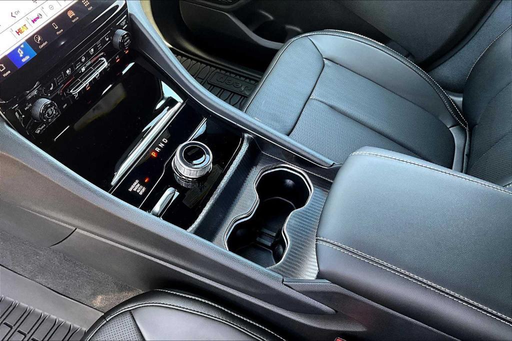 new 2025 Jeep Grand Cherokee L car, priced at $56,800