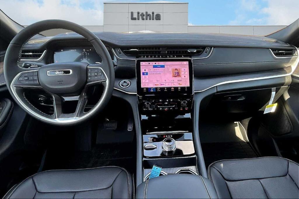 new 2025 Jeep Grand Cherokee L car, priced at $56,800