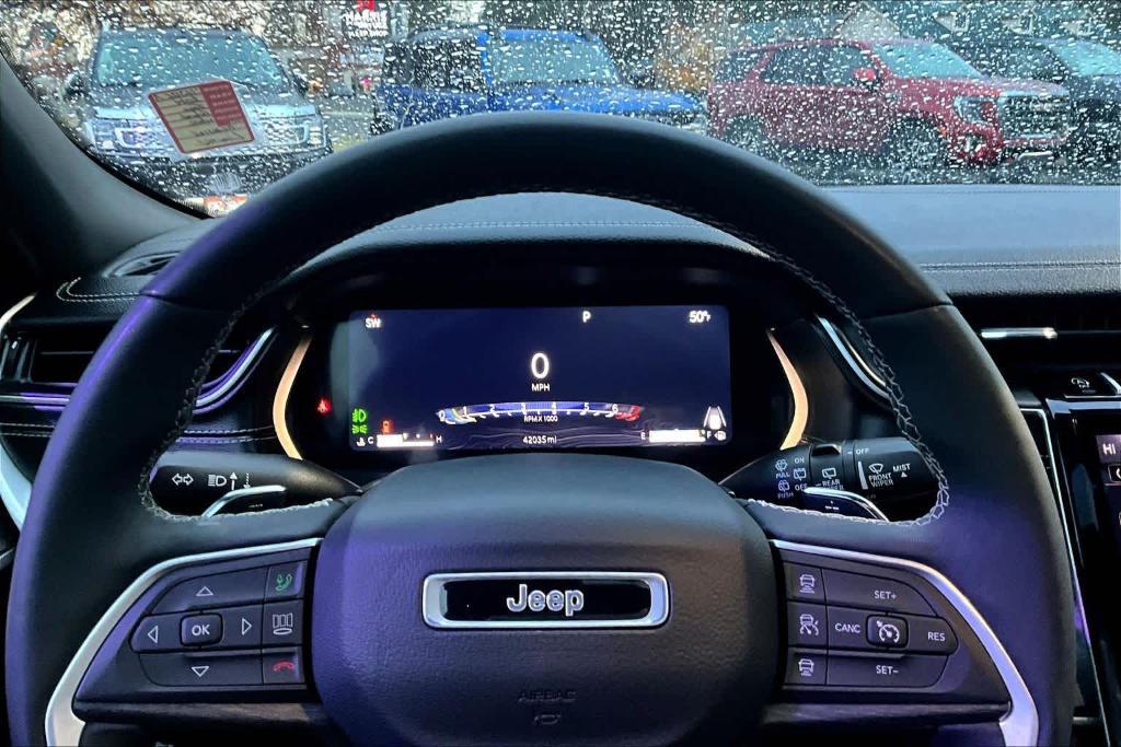 used 2024 Jeep Grand Cherokee car, priced at $31,995