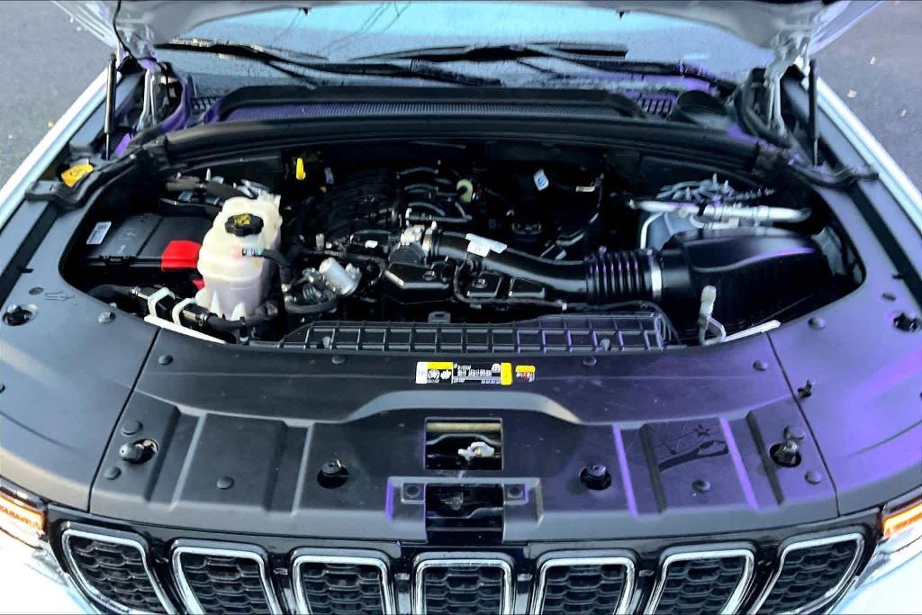 used 2024 Jeep Grand Cherokee car, priced at $31,995