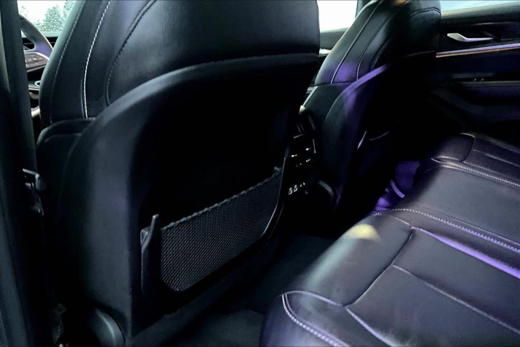 used 2024 Jeep Grand Cherokee car, priced at $31,995