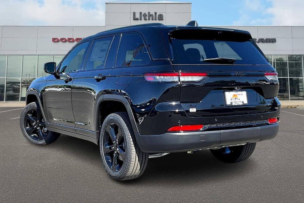 new 2025 Jeep Grand Cherokee car, priced at $56,750