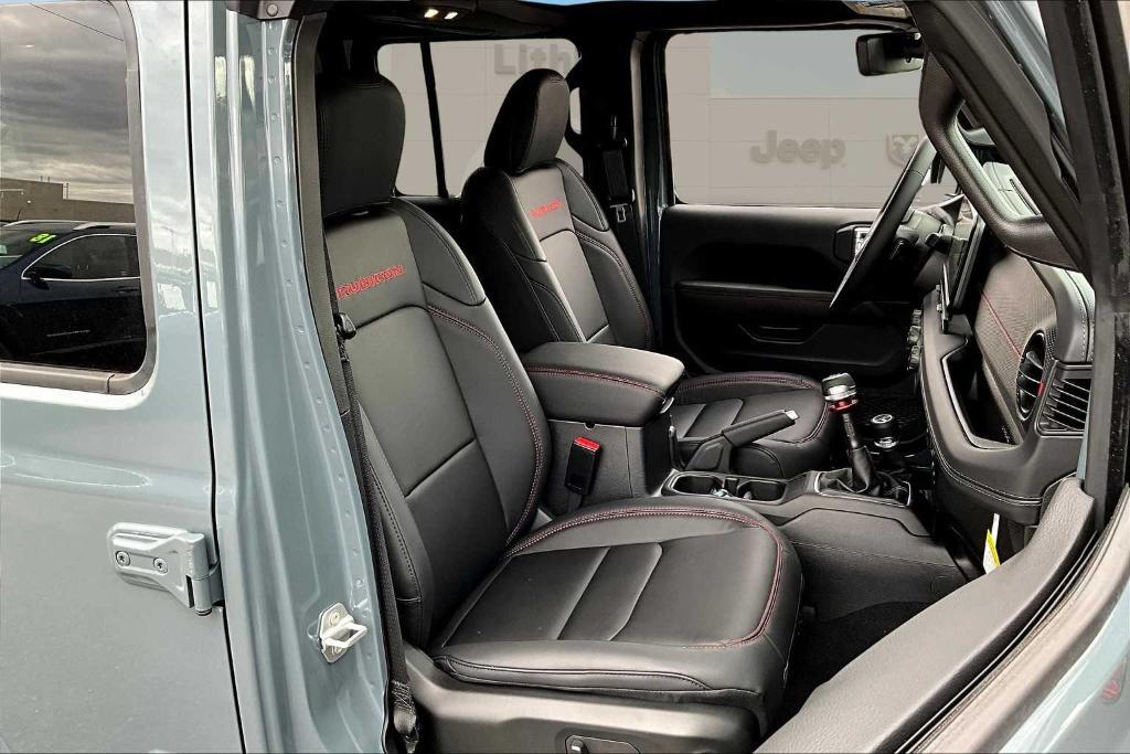 new 2025 Jeep Wrangler car, priced at $65,400