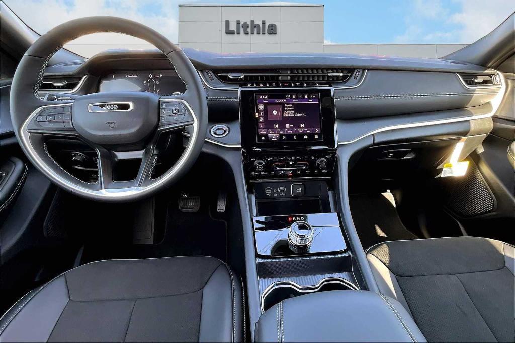 new 2025 Jeep Grand Cherokee L car, priced at $45,000