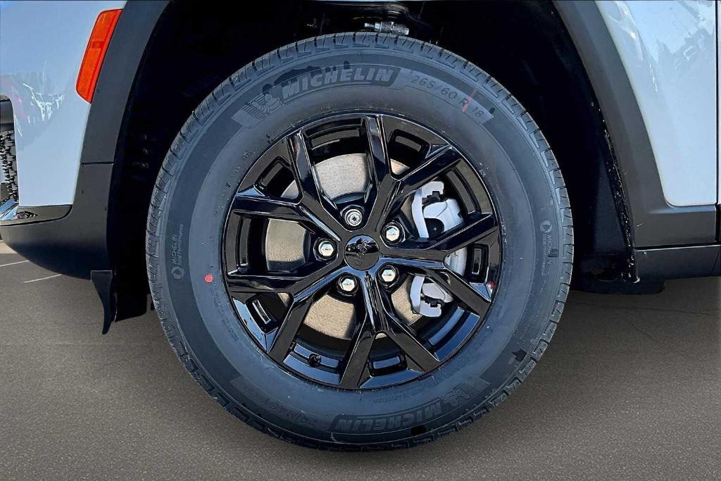 new 2025 Jeep Grand Cherokee L car, priced at $45,000