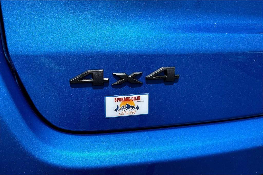 new 2025 Jeep Compass car, priced at $35,900