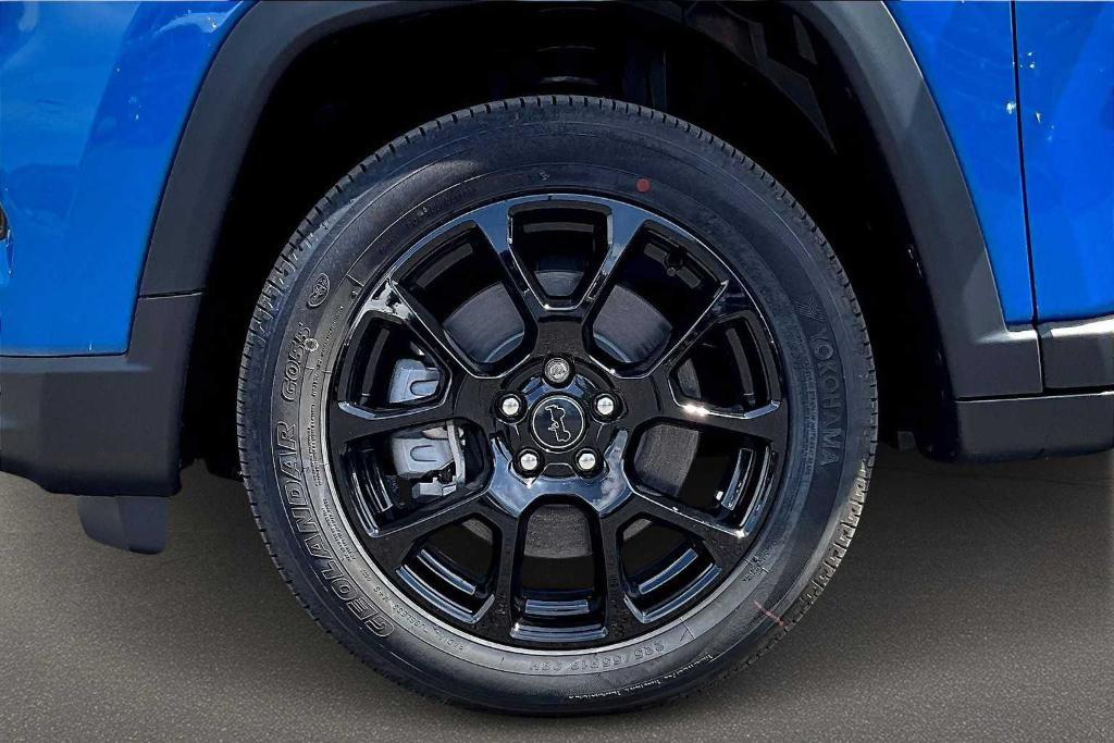 new 2025 Jeep Compass car, priced at $35,900