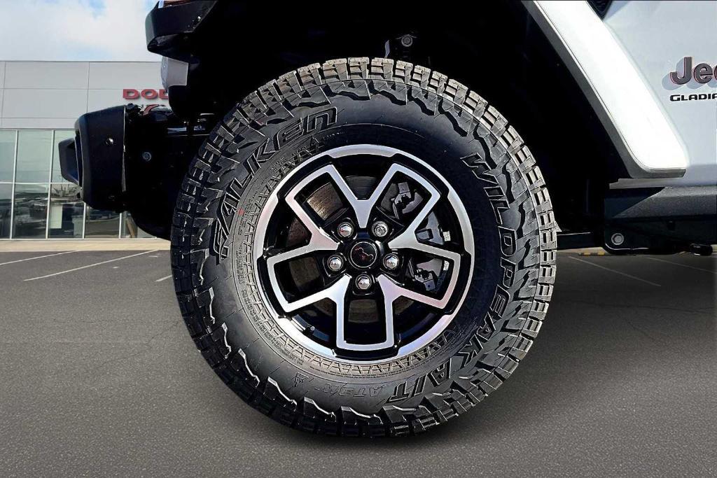 new 2025 Jeep Gladiator car, priced at $59,540