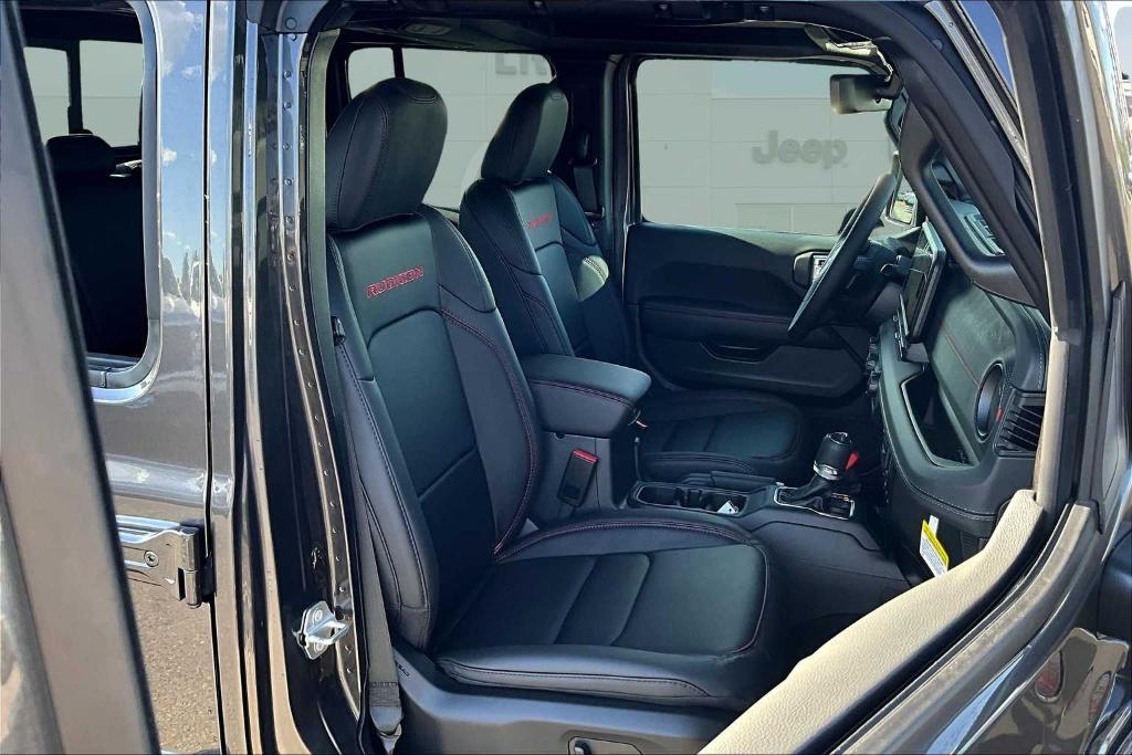 new 2025 Jeep Gladiator car, priced at $59,679
