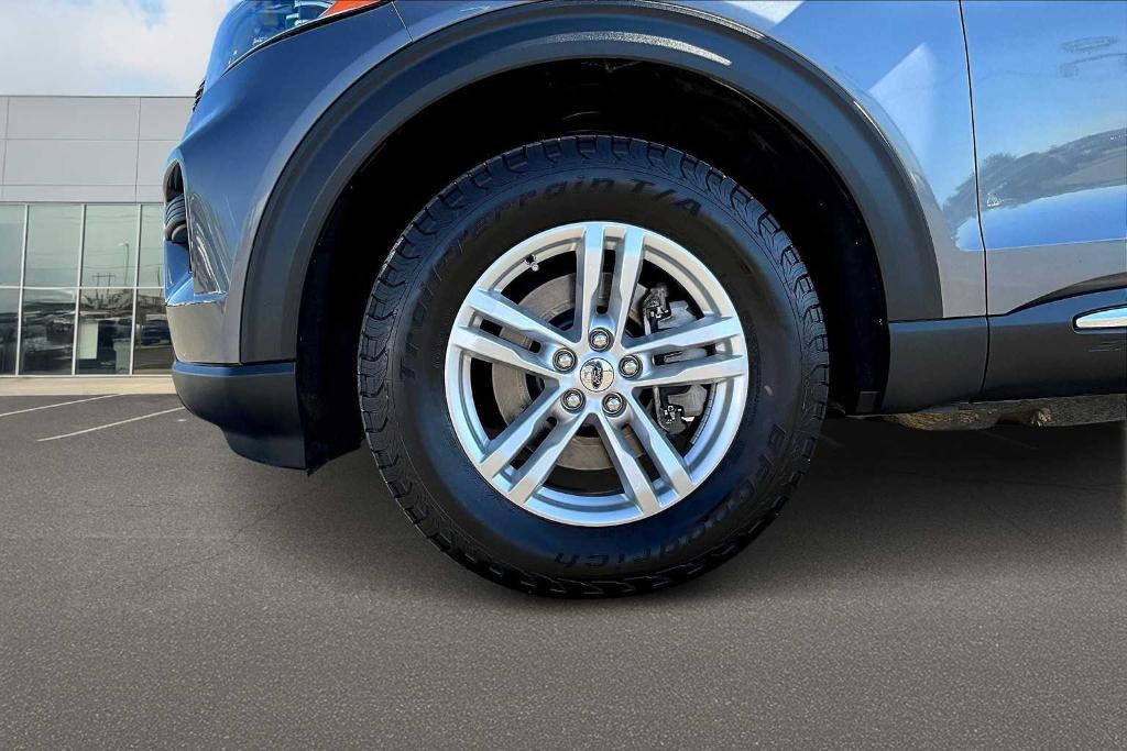 used 2022 Ford Explorer car, priced at $27,560