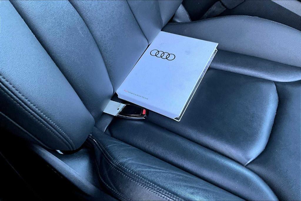 used 2022 Audi Q7 car, priced at $32,900