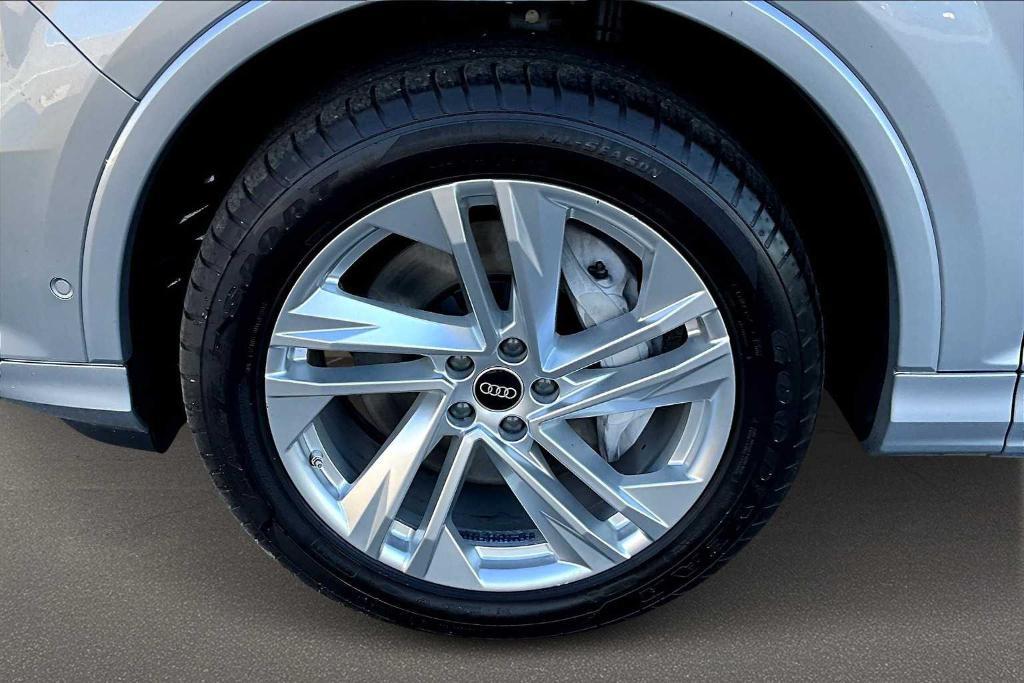 used 2022 Audi Q7 car, priced at $32,900
