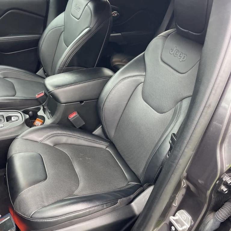 used 2022 Jeep Cherokee car, priced at $23,995