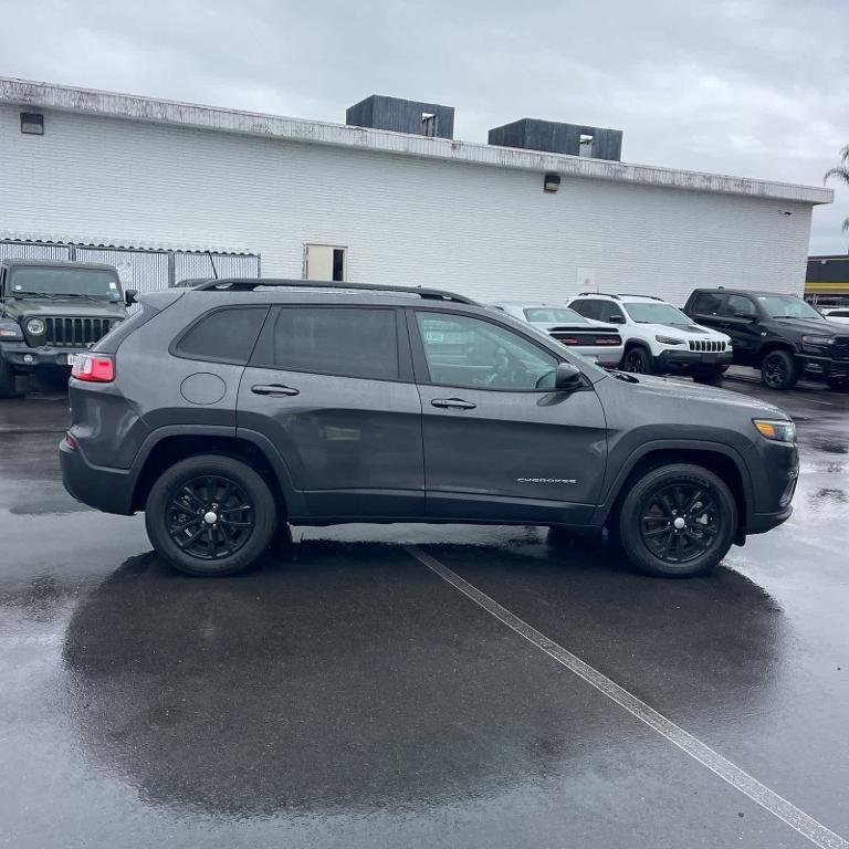used 2022 Jeep Cherokee car, priced at $23,995