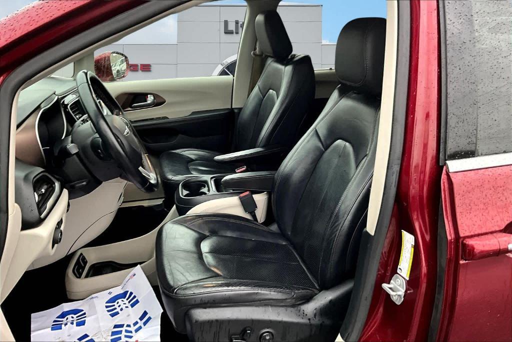 used 2018 Chrysler Pacifica car, priced at $13,995