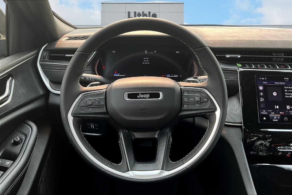 new 2025 Jeep Grand Cherokee car, priced at $46,150