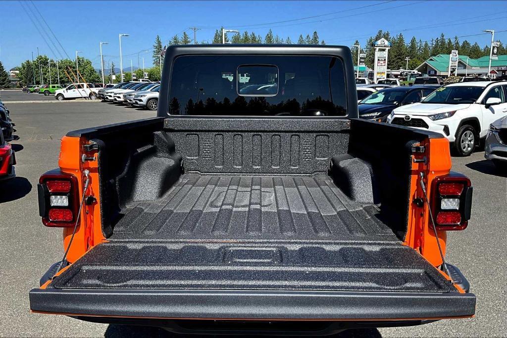 new 2025 Jeep Gladiator car, priced at $49,755