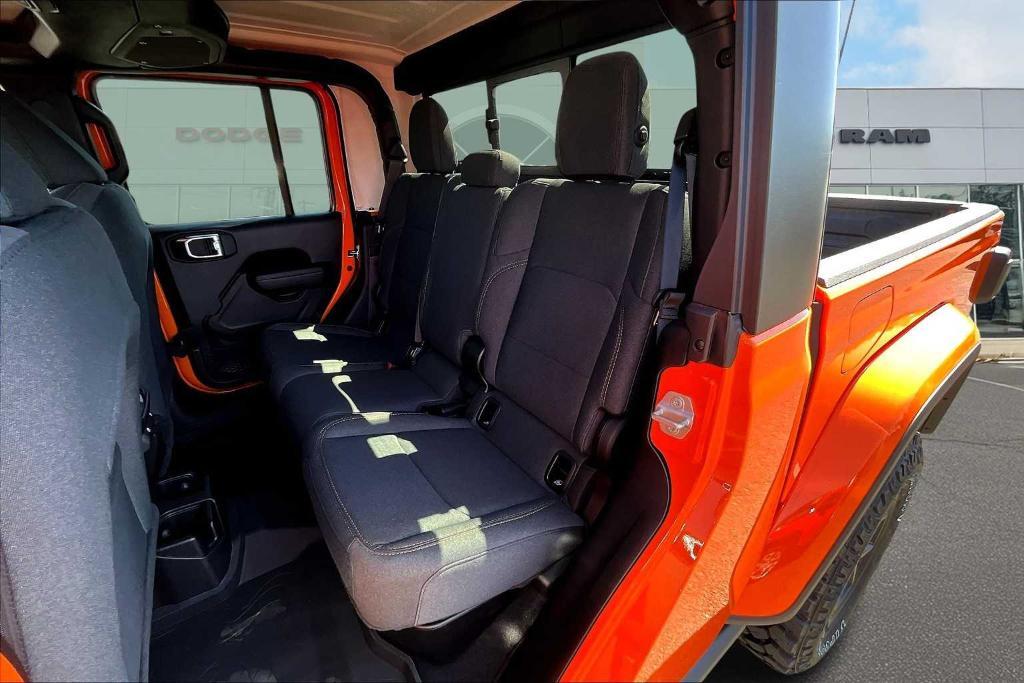 new 2025 Jeep Gladiator car, priced at $49,755