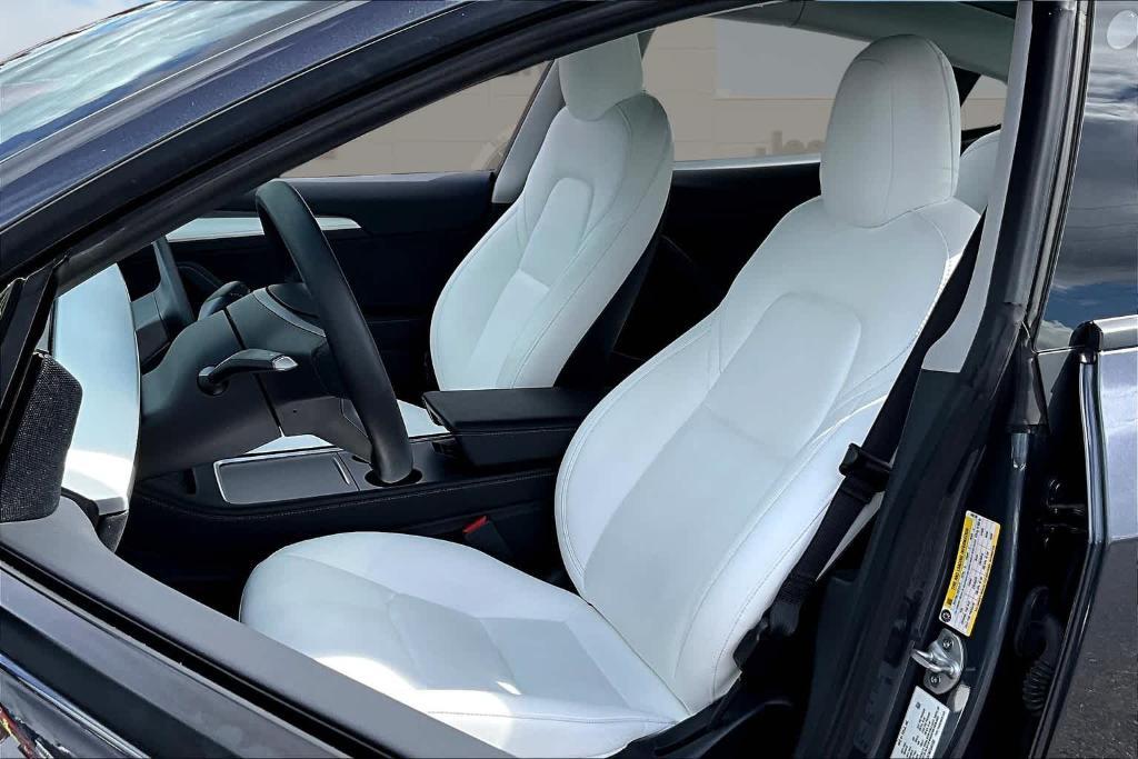 used 2021 Tesla Model 3 car, priced at $25,600