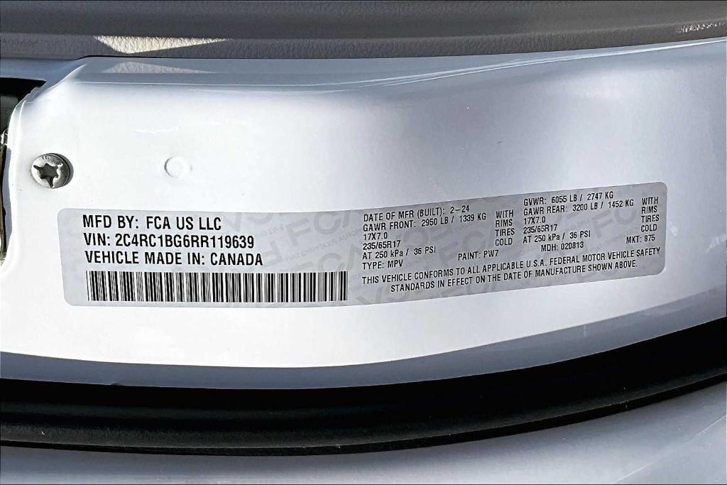 used 2024 Chrysler Pacifica car, priced at $30,000