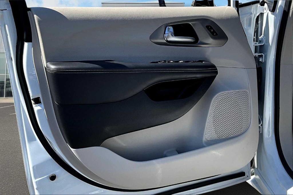 used 2024 Chrysler Pacifica car, priced at $30,000