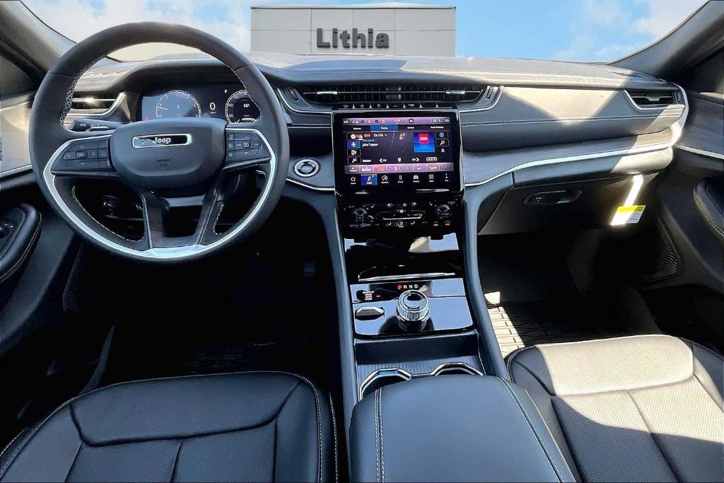 new 2025 Jeep Grand Cherokee L car, priced at $52,900
