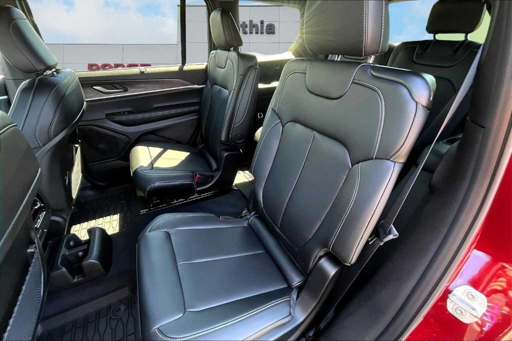 new 2025 Jeep Grand Cherokee L car, priced at $52,900